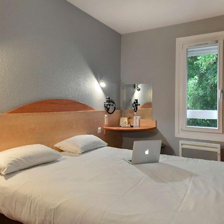 Kyriad Direct Orleans - La Chapelle St Mesmin Bagian luar foto
